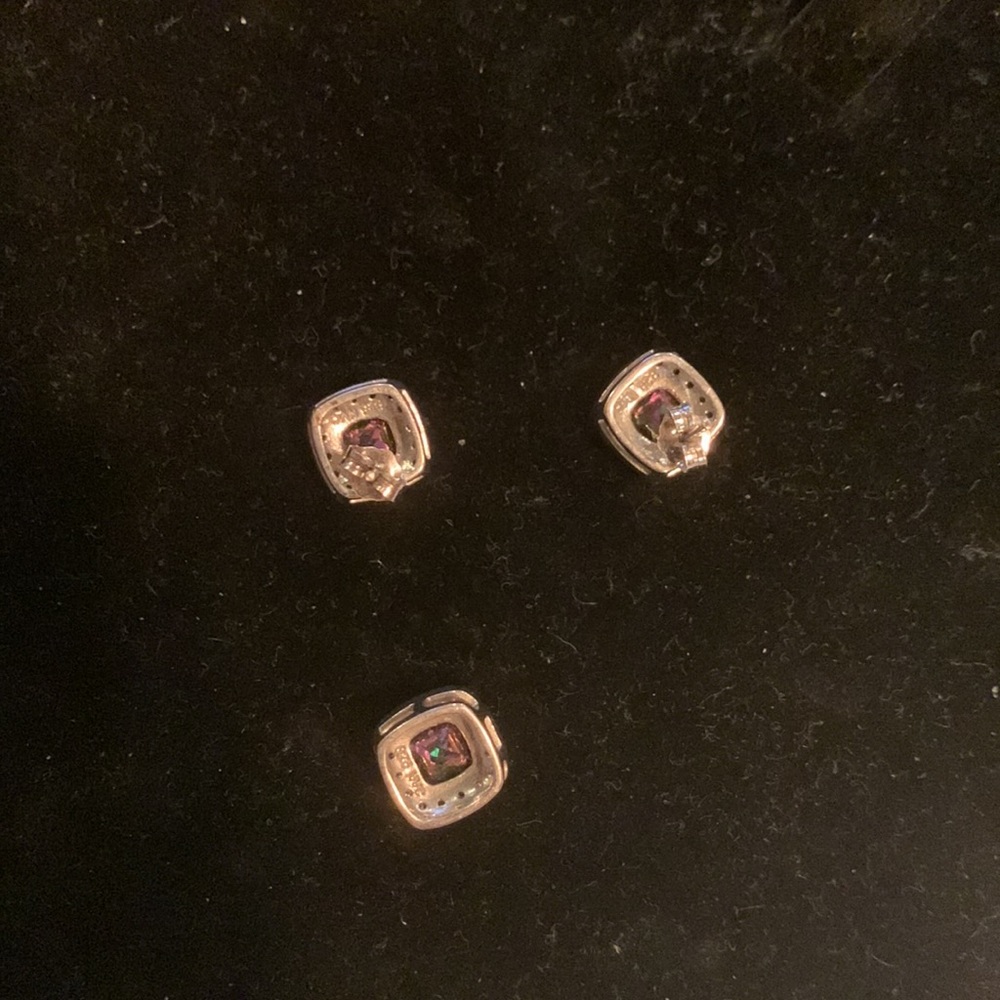 Beautiful earrings - Picture 3 of 3